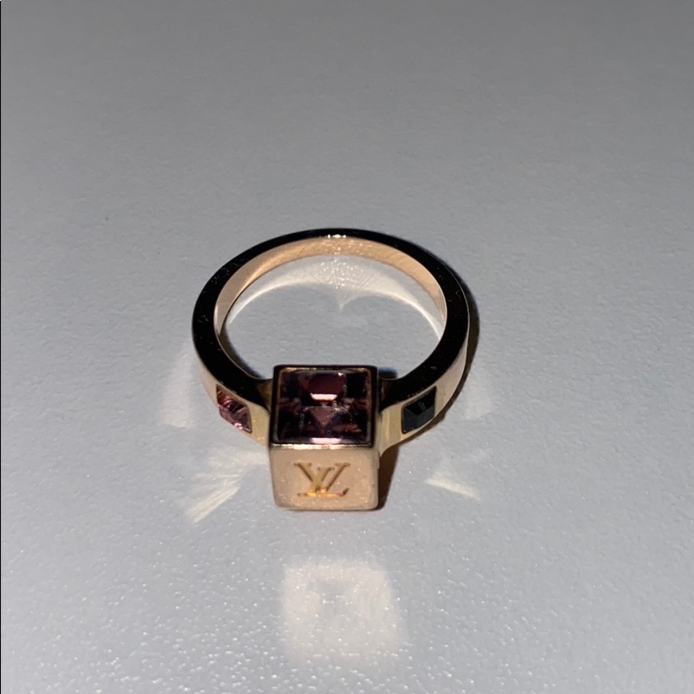 Louis Vuitton Gold Cube Ring - Picture 2 of 5